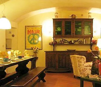 Bed & Breakfast Bed Morelli 49 , Chiaia Napels