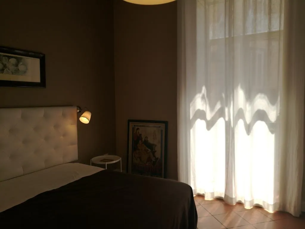 ** Bed & Breakfast Bed Morelli 49 , Chiaia Napels Italië