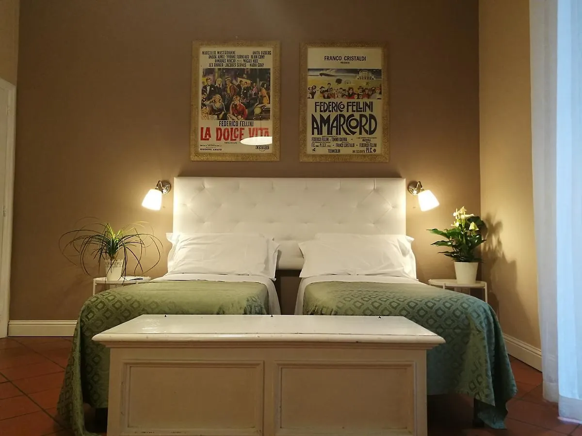 Bed Morelli 49 , Chiaia Napels Italië