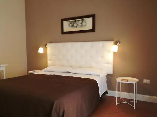 Bed & Breakfast Bed Morelli 49 , Chiaia Napels