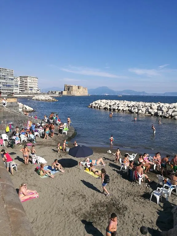 Bed & Breakfast Bed Morelli 49 , Chiaia Naples