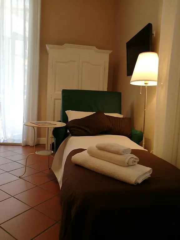 Bed & Breakfast Bed Morelli 49 , Chiaia Naples