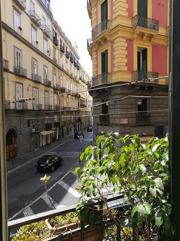 Bed & Breakfast Bed Morelli 49 , Chiaia Naples