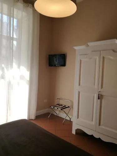 Bed Morelli 49 , Chiaia Naples